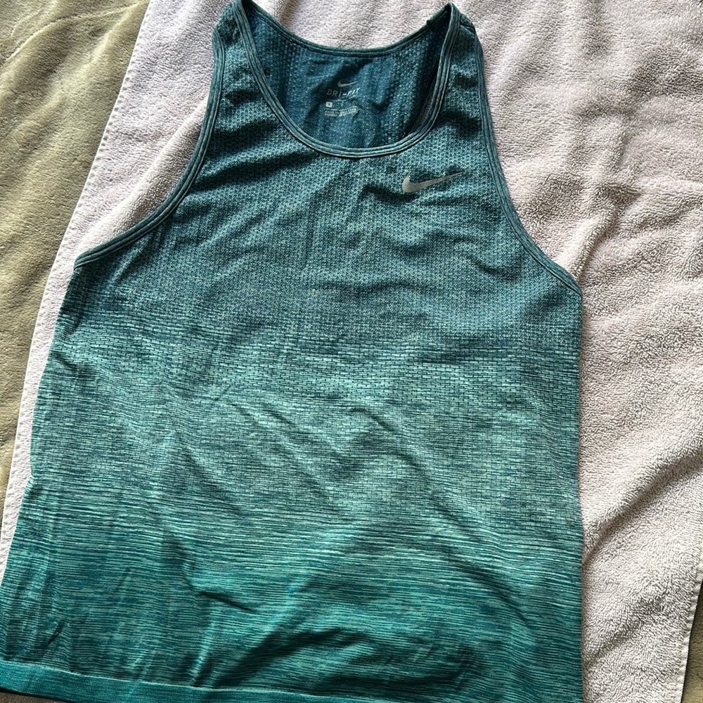 Nike Dri fit tank size s